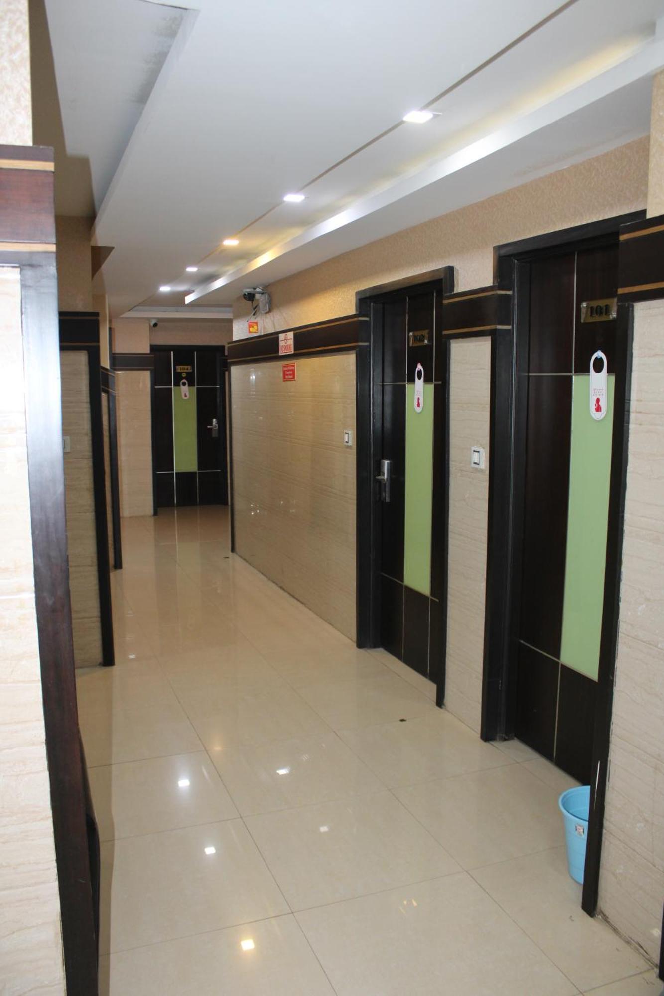 Vp International Bangalore Exterior foto